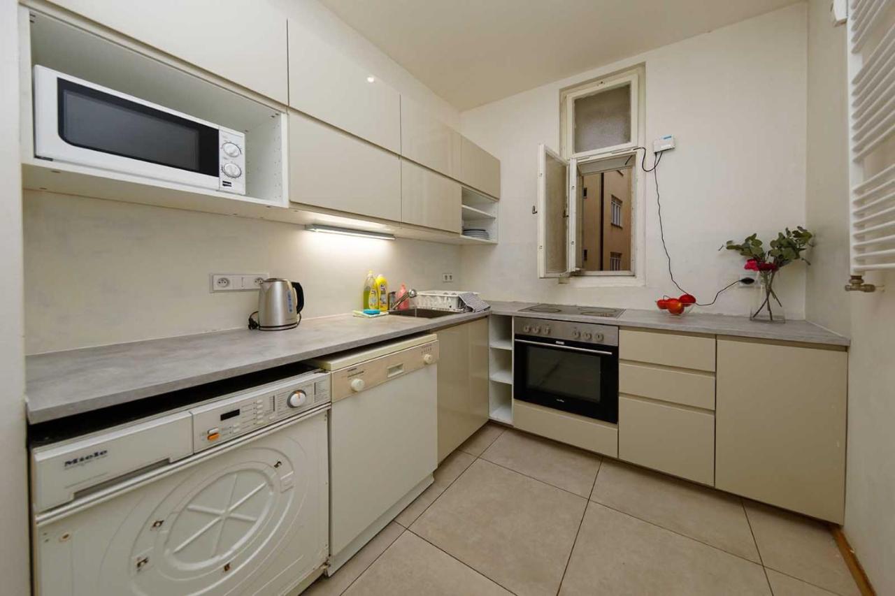 Apartments Vorsilska Prague Luaran gambar