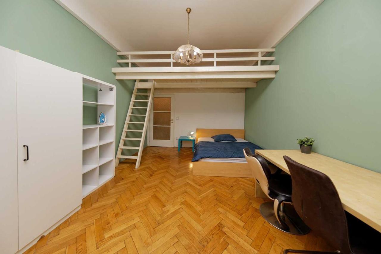 Apartments Vorsilska Prague Luaran gambar