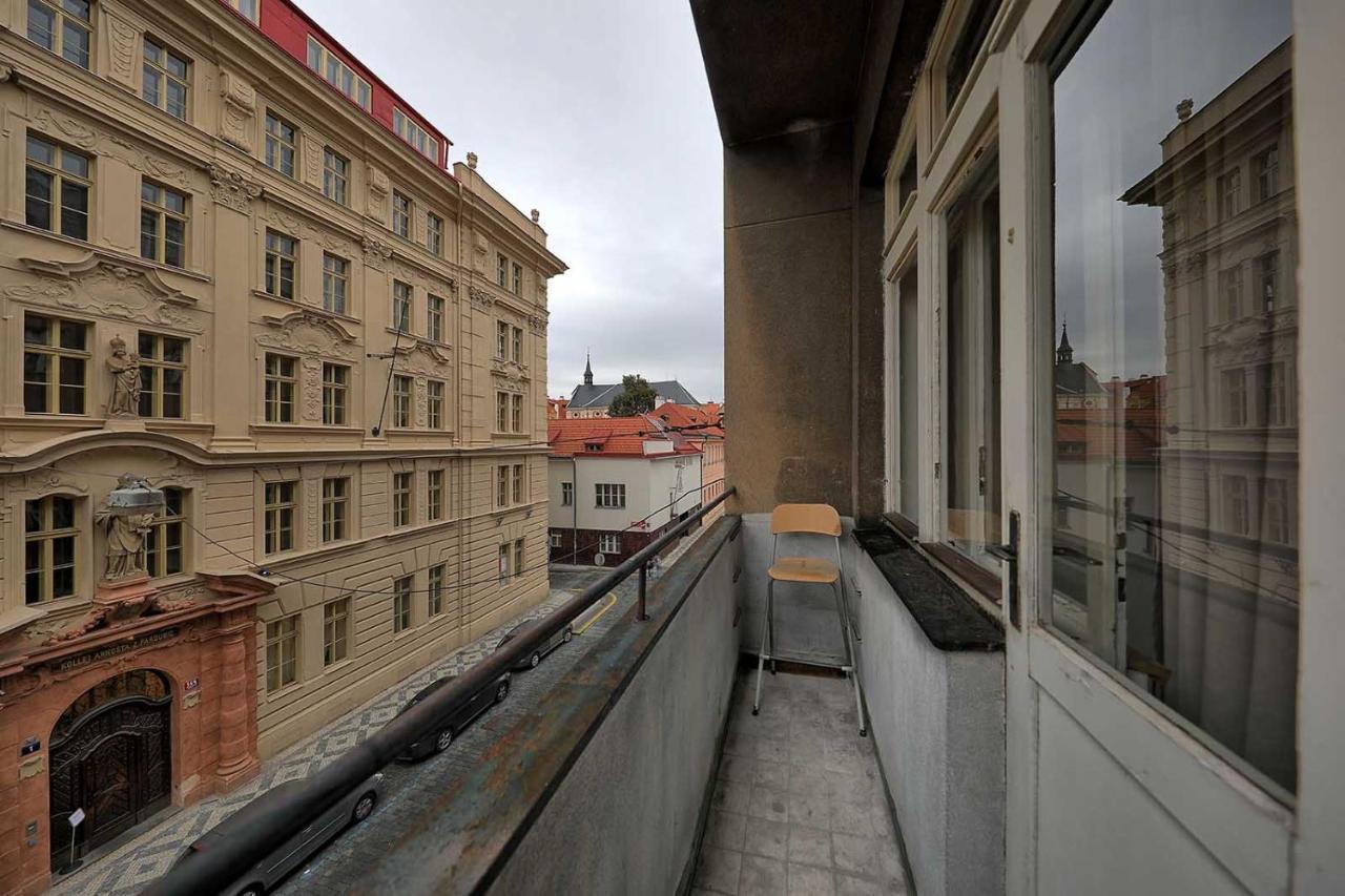 Apartments Vorsilska Prague Luaran gambar