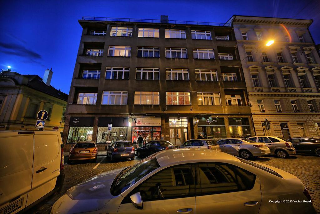 Apartments Vorsilska Prague Luaran gambar