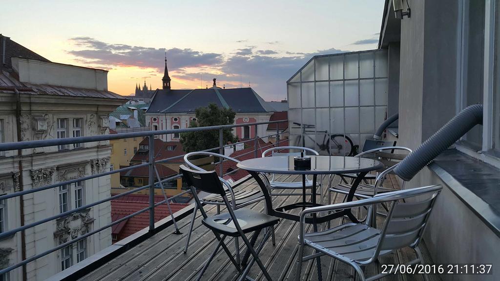 Apartments Vorsilska Prague Luaran gambar
